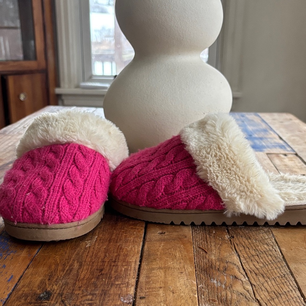 J. Crew Pink and Cream Cable Knit Slippers